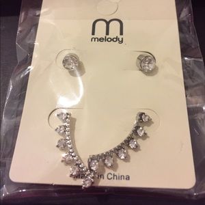 🆑FINAL PRICE‼️ Set of crawlers